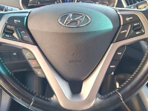 Used 2014 Hyundai Veloster RE:FLEX Edition image 14