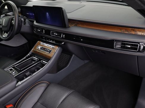Used 2025 Lincoln Aviator Black Label w/ Jet Appearance Package image 22