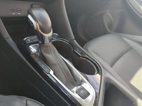 Used 2024 Buick Encore GX Sport Touring image 10