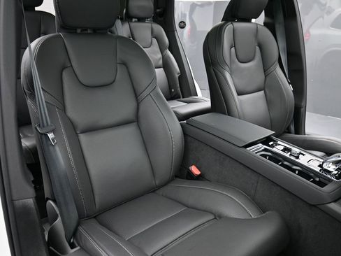 Used 2025 Volvo XC90 T8 Ultra w/ Protection Package image 21