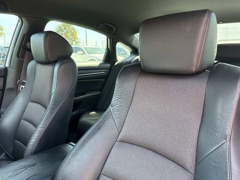 Used 2018 Honda Accord Sport image 25