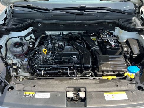 Certified 2023 Volkswagen Taos SEL AWD/4WD image 12