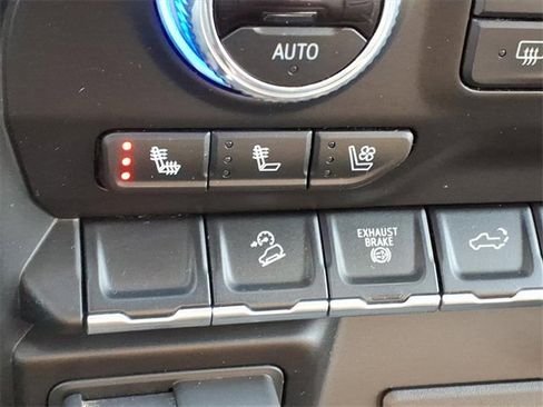 Used 2022 GMC Sierra 3500 AT4 w/ Gooseneck/5TH Wheel Package image 19