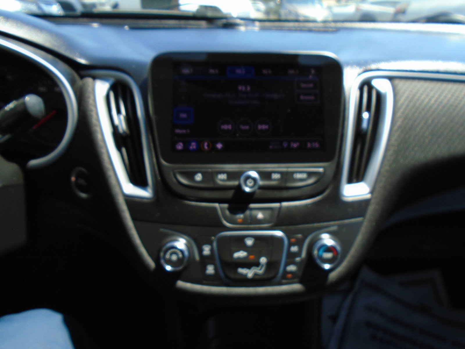 Used 2023 Chevrolet Malibu LS FWD image 13