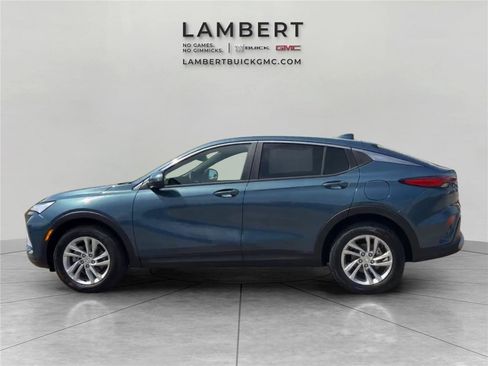 New 2026 Buick Envista Preferred FWD image 2