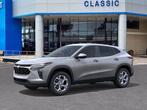 New 2026 Chevrolet Trax LS FWD image 2