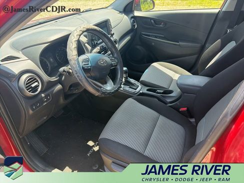 Used 2021 Hyundai Kona SEL AWD/4WD image 2