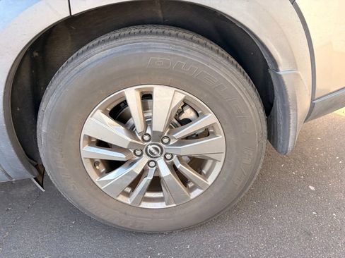 Certified 2022 Nissan Pathfinder SV FWD image 5