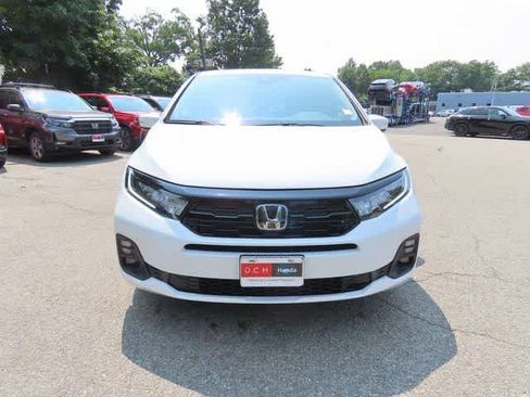 New 2026 Honda Odyssey Touring image 6