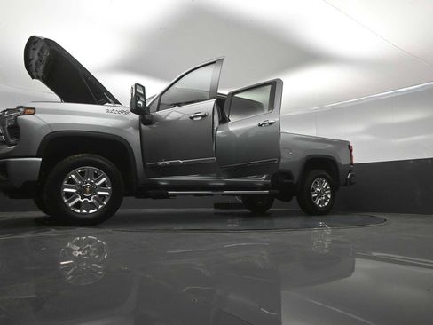 Used 2025 Chevrolet Silverado 2500 High Country w/ Z71 Off-Road Package AWD/4WD image 47