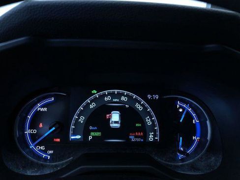 Certified 2025 Toyota RAV4 XLE AWD/4WD image 30