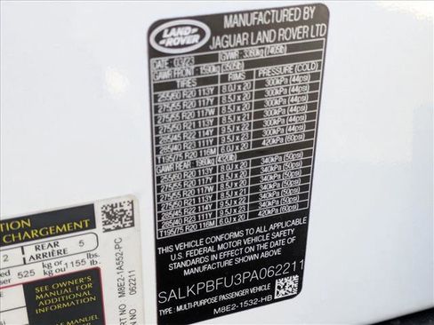 Used 2023 Land Rover Range Rover Long Wheelbase SE image 16