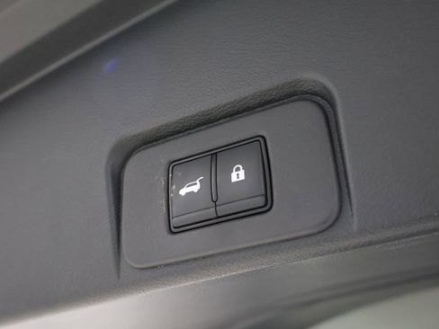 Used 2024 Nissan Rogue SV image 21