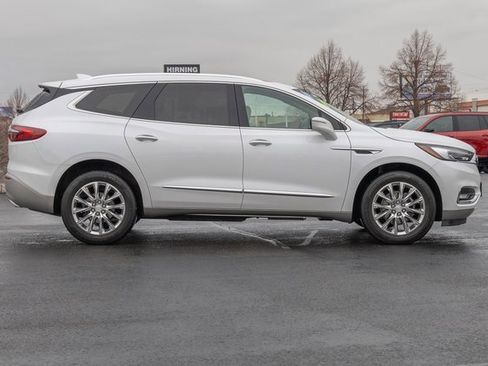 Used 2021 Buick Enclave Premium w/ Sun and Sites Package image 5