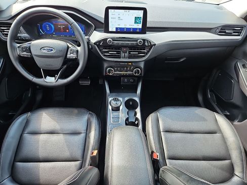 Used 2022 Ford Escape SEL w/ Technology Package FWD image 27