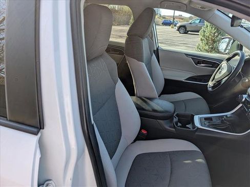 Used 2020 Toyota RAV4 XLE w/ All Weather Liner Package image 12