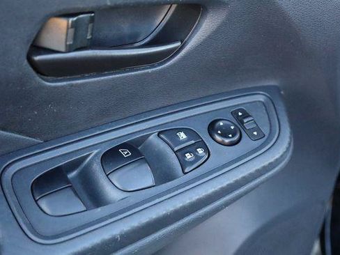Used 2025 Nissan Versa S w/ Trunk Package FWD image 34
