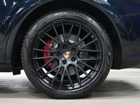 Used 2023 Porsche Cayenne GTS w/ Premium Package Plus AWD/4WD image 43
