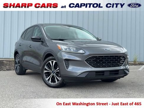 Used 2021 Ford Escape SE w/ SE Sport Appearance Package FWD image 1