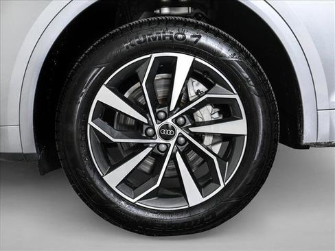 Certified 2023 Audi Q5 2.0T Premium Plus w/ Premium Plus Package AWD/4WD image 25