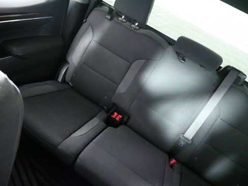 Used 2022 GMC Sierra 1500 SLE AWD/4WD image 12