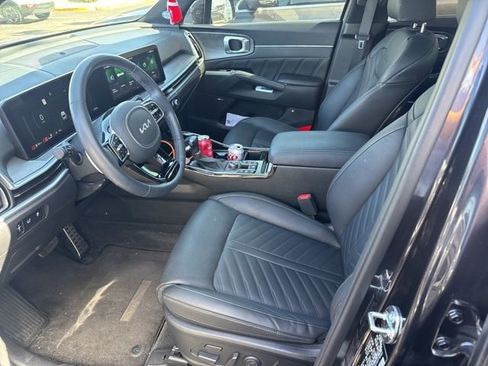 Used 2025 Kia Sorento SX Prestige AWD/4WD image 3
