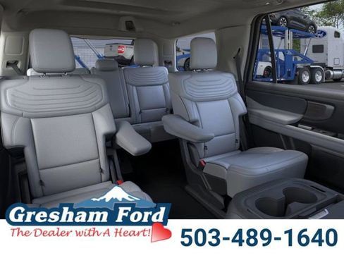 New 2026 Ford Expedition Platinum image 12