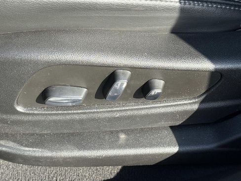 Used 2024 Cadillac XT6 Premium Luxury image 22