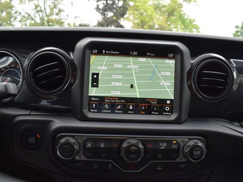 Used 2023 Jeep Wrangler Unlimited Sport AWD/4WD image 23