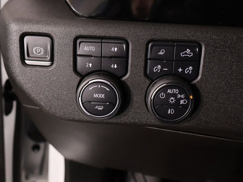 Used 2023 Chevrolet Silverado 1500 LTZ w/ LTZ Convenience Package II image 8