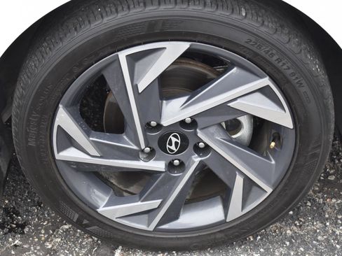Used 2025 Hyundai Elantra Sport FWD image 9