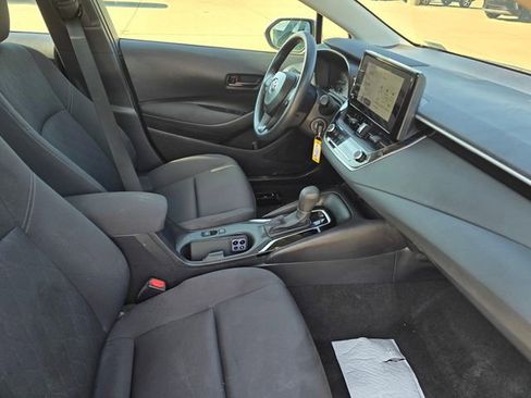 Used 2024 Toyota Corolla LE FWD image 9