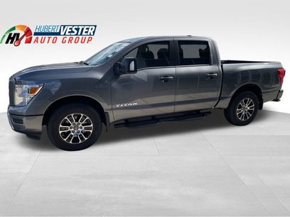 Used 2024 Nissan Titan SV w/ SV Convenience Package