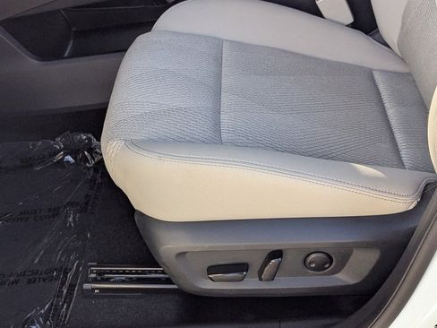 Certified 2024 Nissan Rogue SV image 21