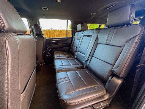 Used 2025 Chevrolet Suburban RST w/ Comfort Package AWD/4WD image 25