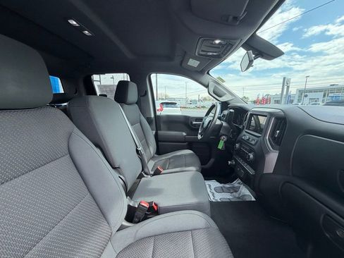 Used 2019 Chevrolet Silverado 1500 Custom Trail Boss w/ Custom Convenience Package AWD/4WD image 15