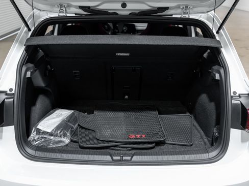 Used 2022 Volkswagen GTI SE image 52