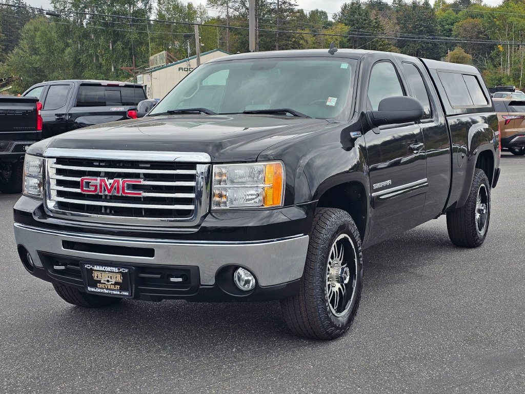 Used 2010 GMC Sierra 1500 SLT w/ All-Terrain Package AWD/4WD image 7