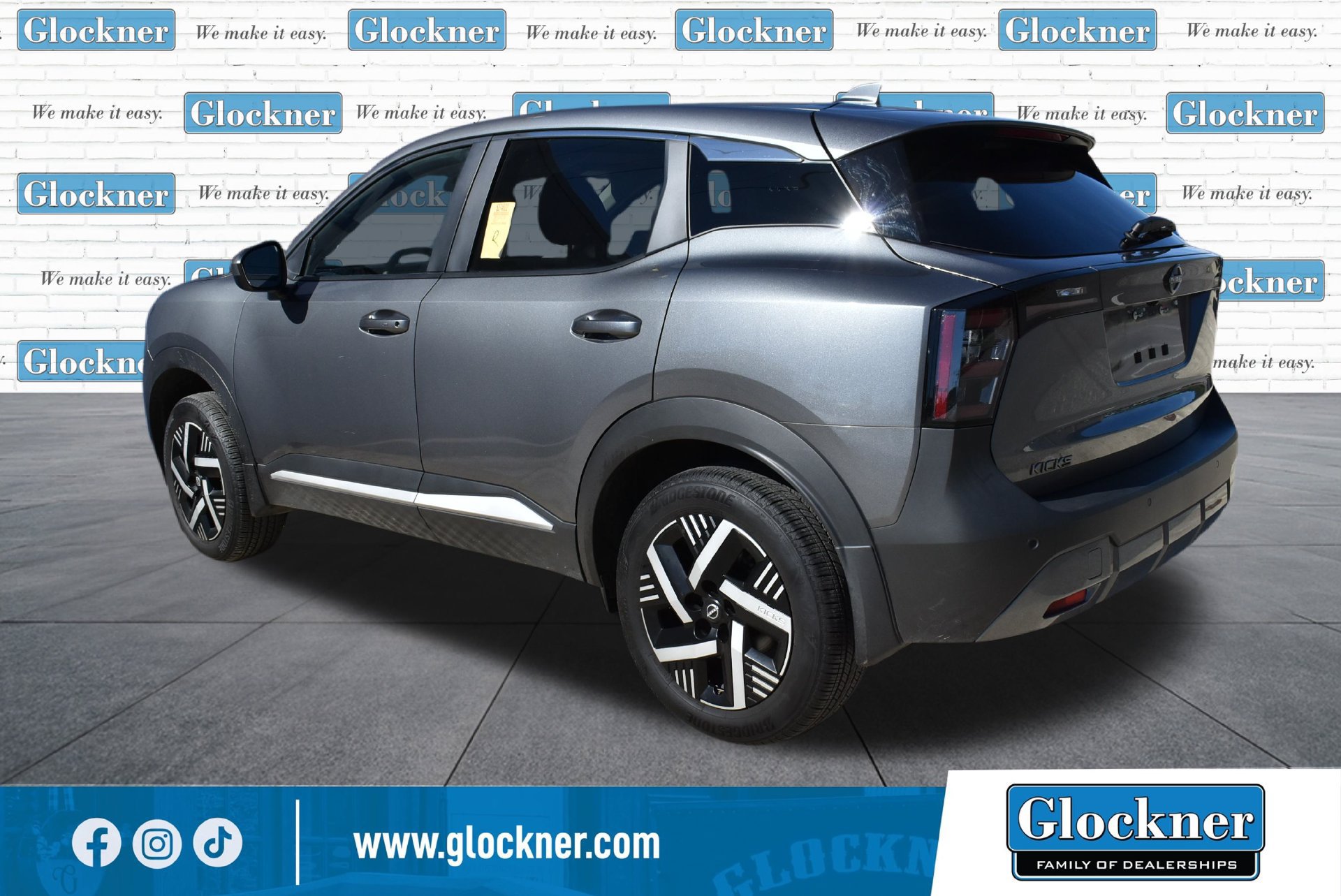Used 2025 Nissan Kicks SV FWD image 15