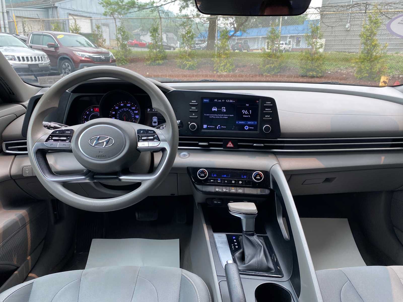 Used 2022 Hyundai Elantra SEL FWD image 8