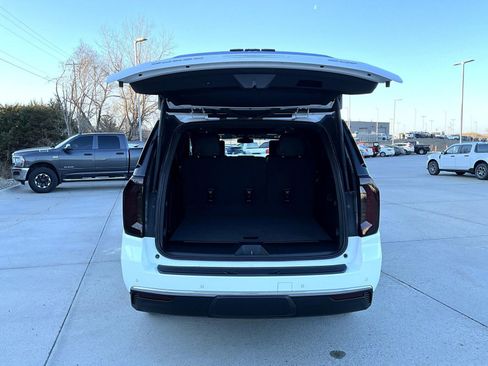 Used 2021 GMC Yukon XL SLT w/ SLT Luxury Plus Package image 24