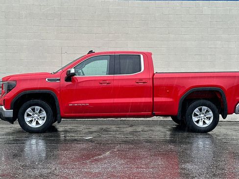 Certified 2022 GMC Sierra 1500 SLE image 7