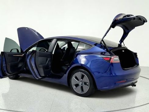 Used 2023 Tesla Model 3 Standard Range RWD image 16