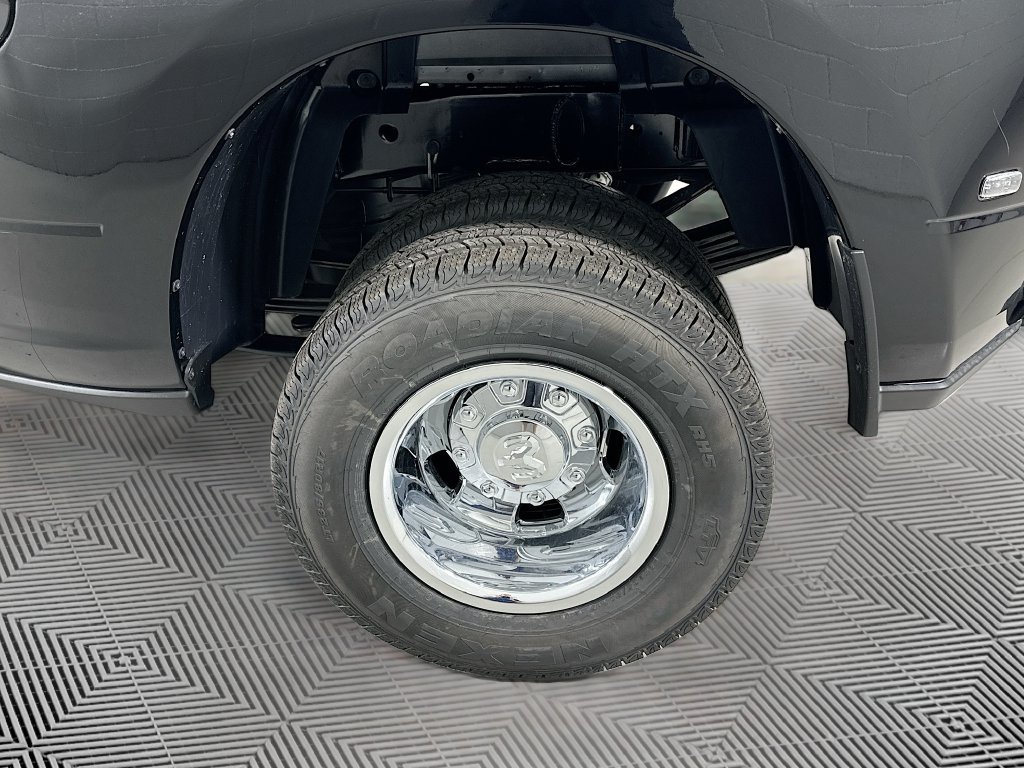 New 2026 RAM 3500 Tradesman AWD/4WD image 15