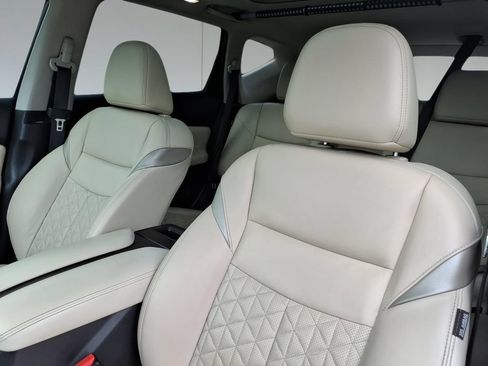 Used 2021 Nissan Murano Platinum w/ Cargo Package FWD image 16