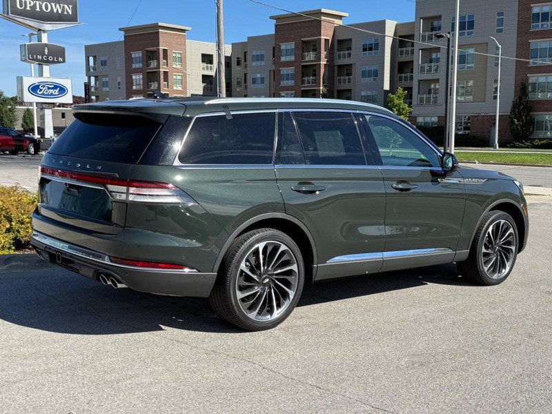 Certified 2023 Lincoln Aviator Reserve w/ Equipment Group 201A AWD/4WD image 3