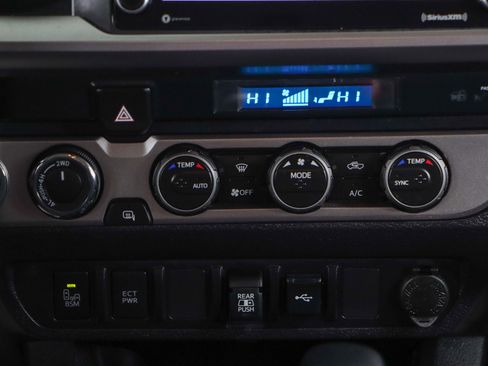 Used 2023 Toyota Tacoma 4x4 Double Cab image 21