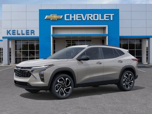 New 2026 Chevrolet Trax RS w/ Driver Confidence Package FWD image 2