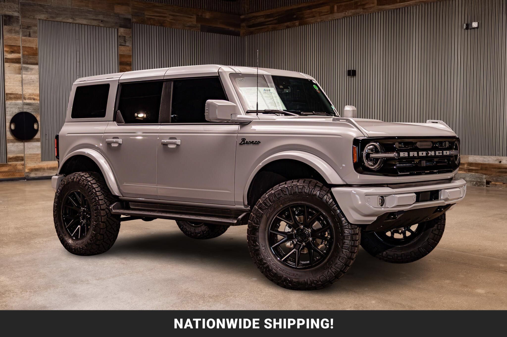 Used 2026 Ford Bronco Outer Banks AWD/4WD image 1