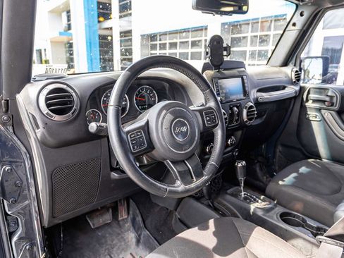 Used 2017 Jeep Wrangler Unlimited Sport w/ Quick Order Package 24S AWD/4WD image 8